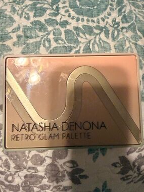 Natasha Denona Retro Glam Palette - Rose Gold and Gold Accents